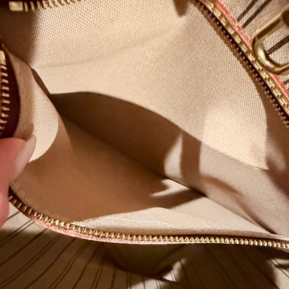 Louis Vuitton Neverfull Mm - Picture 14 of 16